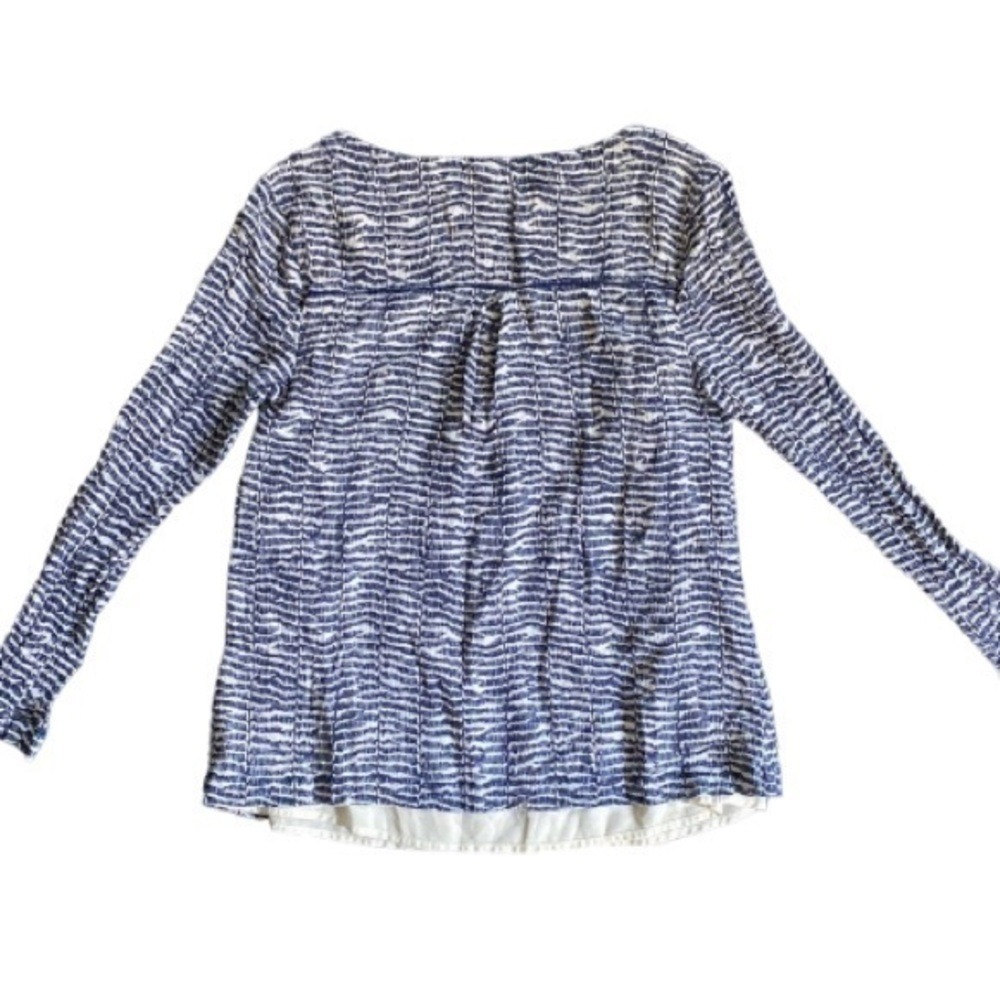 Vineyard Vines Silk Blend Blue White Wavy Ikat Pattern‎ Blouse Size 2 Preppy